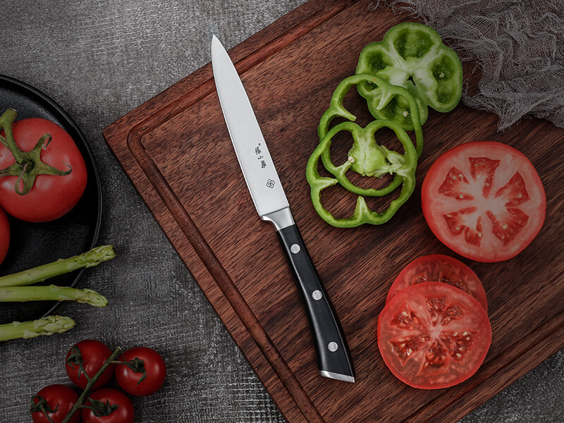 Culinary Companion: The 5-Inch Paring Knife and Its Many Kitchen Uses