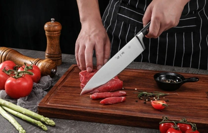 How to use a kitchen knife correctly?