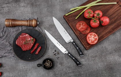 What to Consider in Kitchen Knife Selection: A Guide to Choosing the Right Tools for Culinary Success